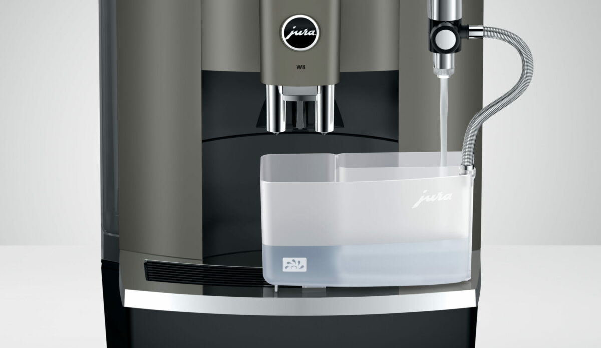 Jura W8 met bakje voor melksysteemreiniging