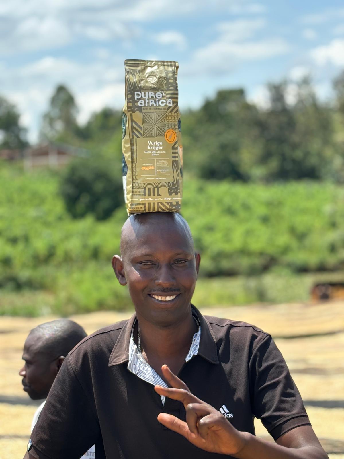 Foto van een koffiepartner van Pure Africa in Burundi.